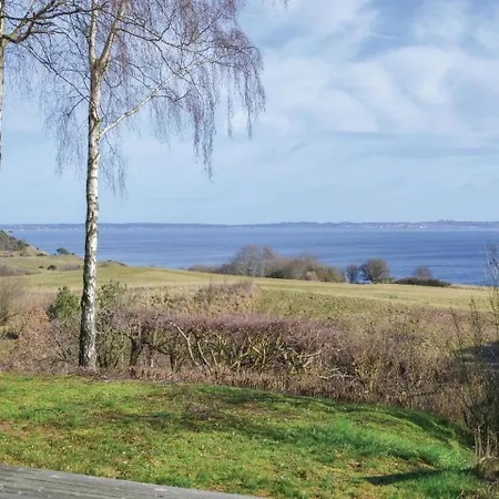 Three-bedroom Holiday In Сasa de vacaciones *