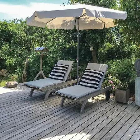 Сasa de vacaciones Three-bedroom Holiday In Knebel