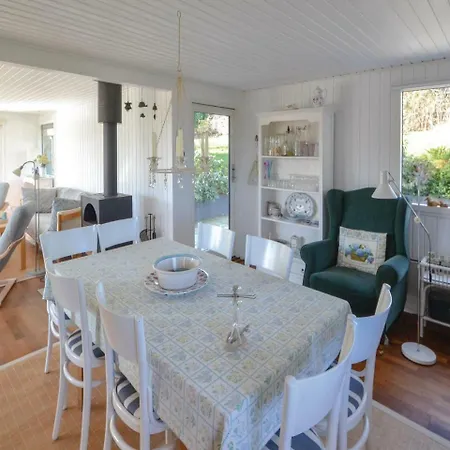 Сasa de vacaciones Three-bedroom Holiday In