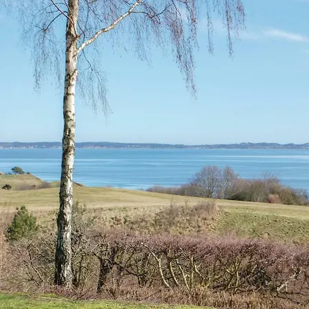 Three-bedroom Holiday In