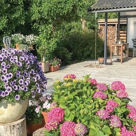 Three-bedroom Holiday In Knebel